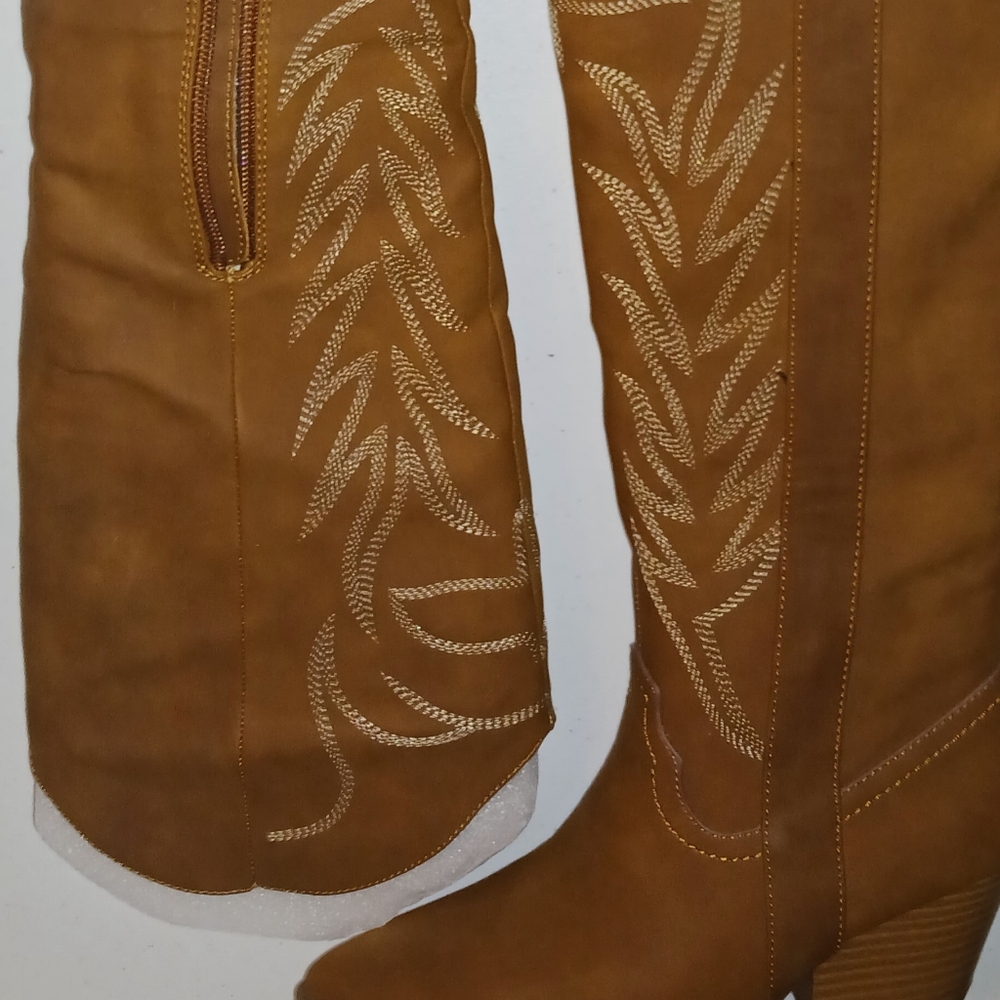 New! Knee-high Western style boots sz 5.5
